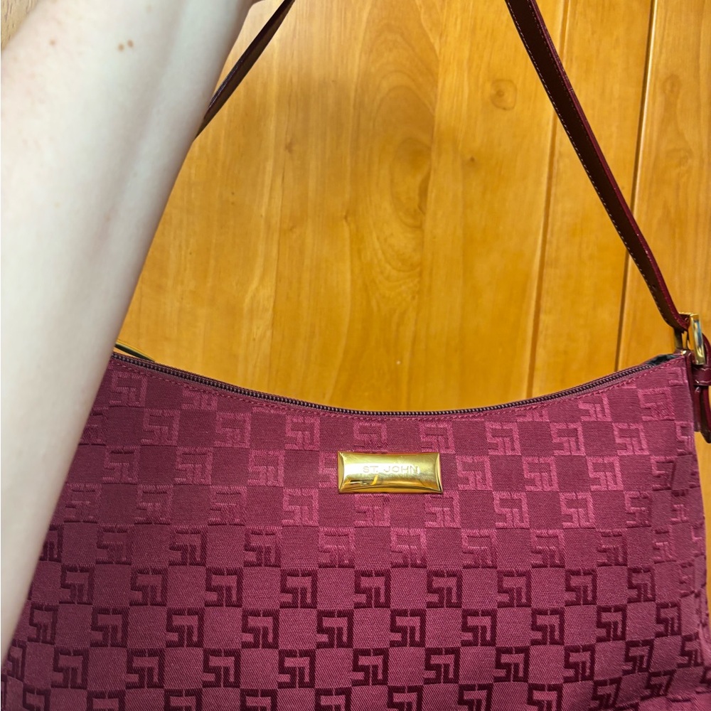 St. John - Made in Italy - Wine Jacquard Shoulder Bag with Leather detail